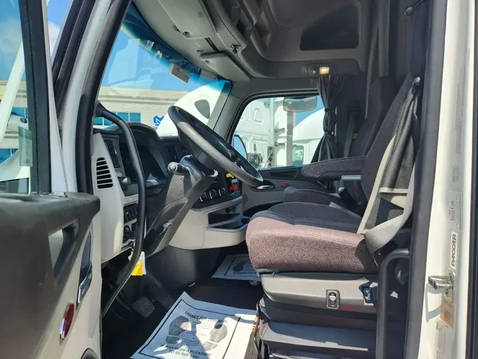 2023 PETERBILT 579
