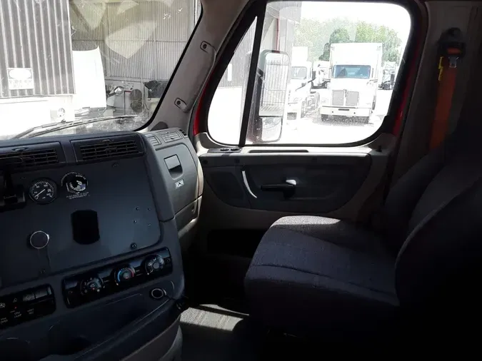 2018 FREIGHTLINER CASCADIA 113