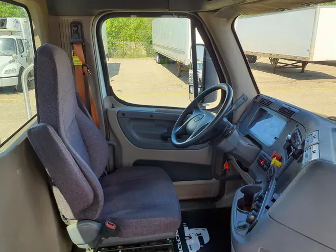 2018 FREIGHTLINER/MERCEDES CASCADIA 125