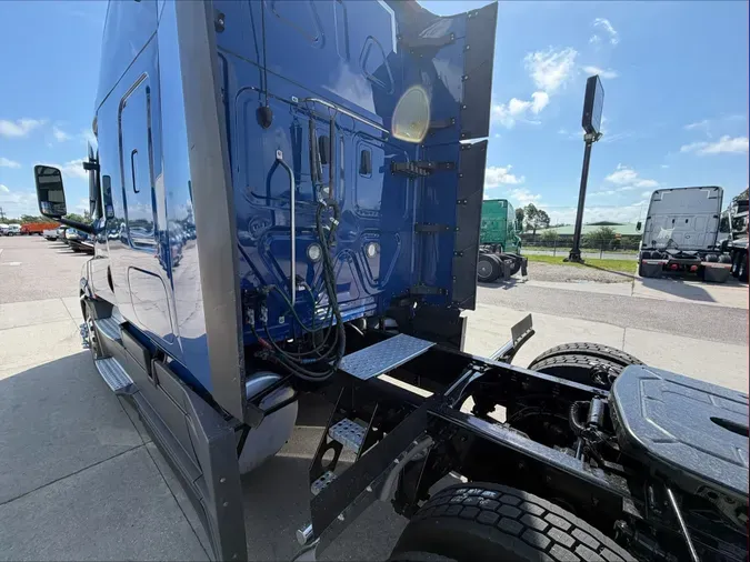 2022 Freightliner Cascadia 12684b6e2402f16e80e3e2775a27f0b76e9