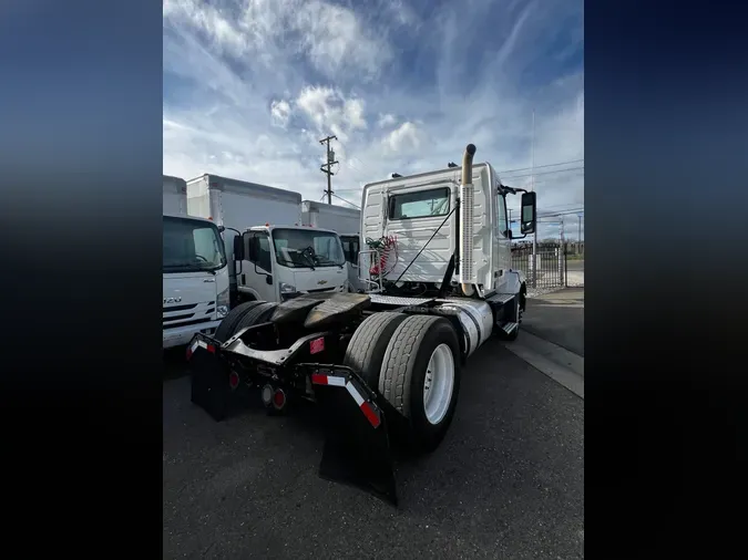 2016 VOLVO VNL42TRACTOR