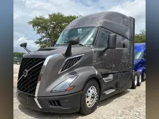2026 VOLVO TRUCK VNL64TV04
