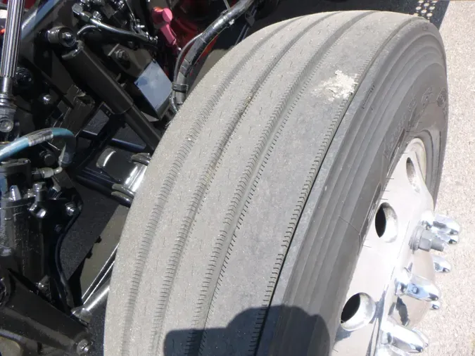 2023 Kenworth W900