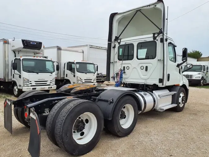 2019 FREIGHTLINER NEW CASCADIA 116