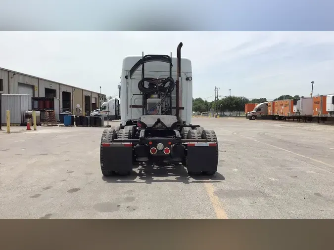 2020 Freightliner Cascadia 126