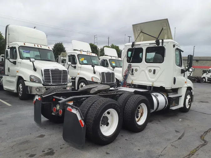 2018 FREIGHTLINER/MERCEDES CASCADIA 125