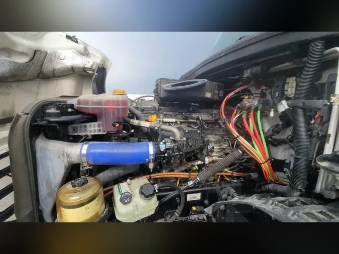 2023 Freightliner Cascadia 126