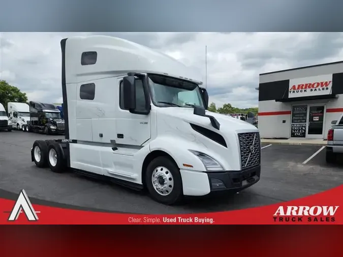 2022 VOLVO VNL760