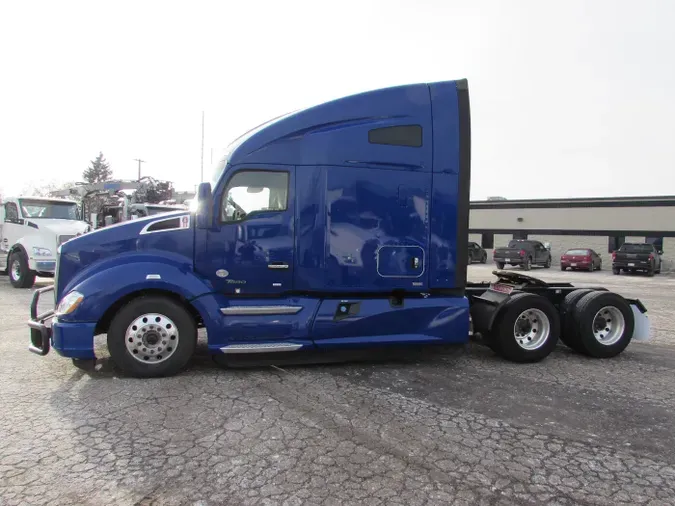 2021 Kenworth T68084d54071eacff4a9ef5285cabd6b04d5