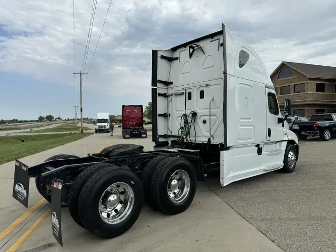 2015 FREIGHTLINER CASCADIA EVOLUTION