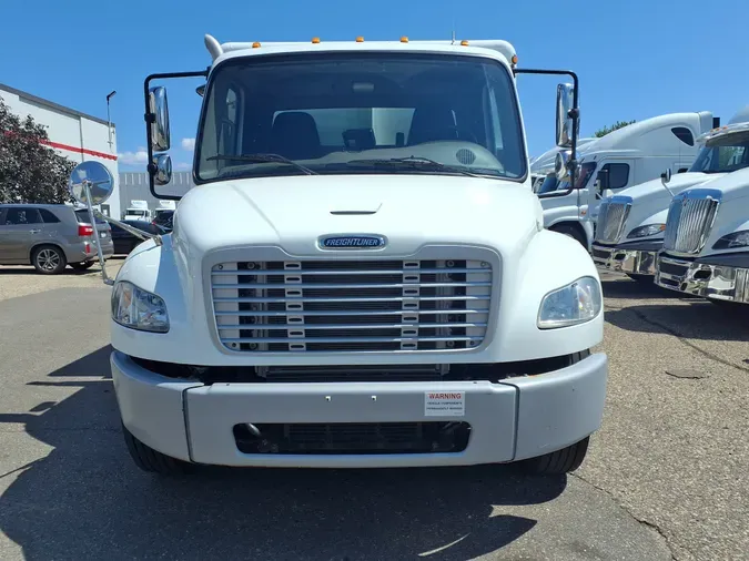 2016 FREIGHTLINER/MERCEDES M2 106