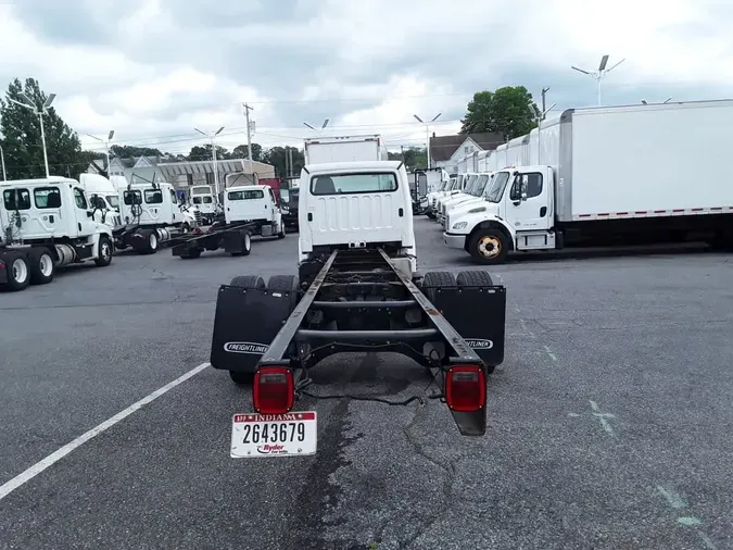 2014 FREIGHTLINER M2 106
