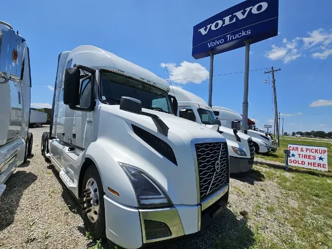 2019 VOLVO VNL64T760