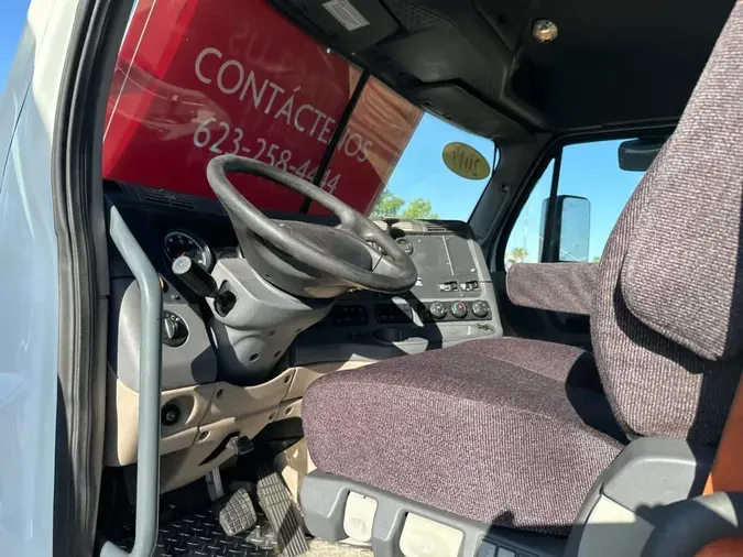 2017 FREIGHTLINER CASCADIA 113