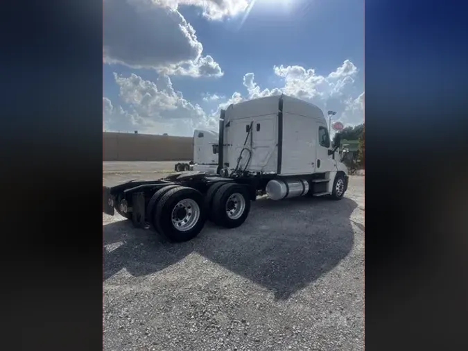 2017 FREIGHTLINER CASCADIA 125