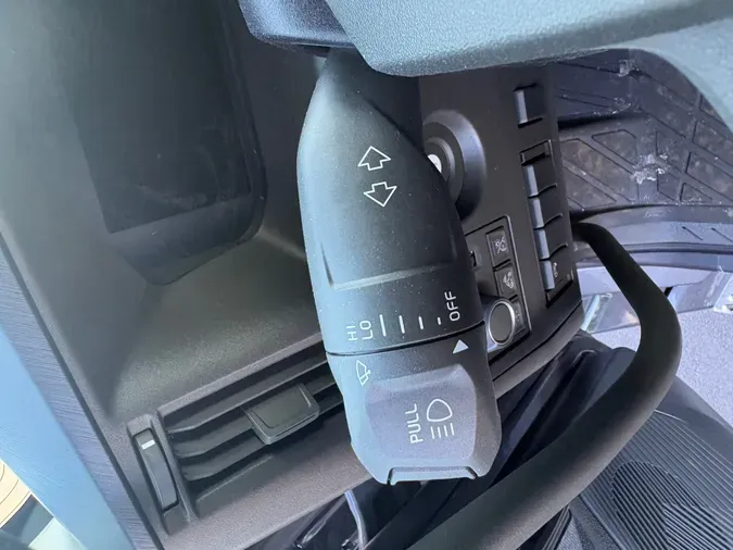 2027 VOLVO TRUCK VNL64TV04