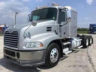 2014 MACK CXU613