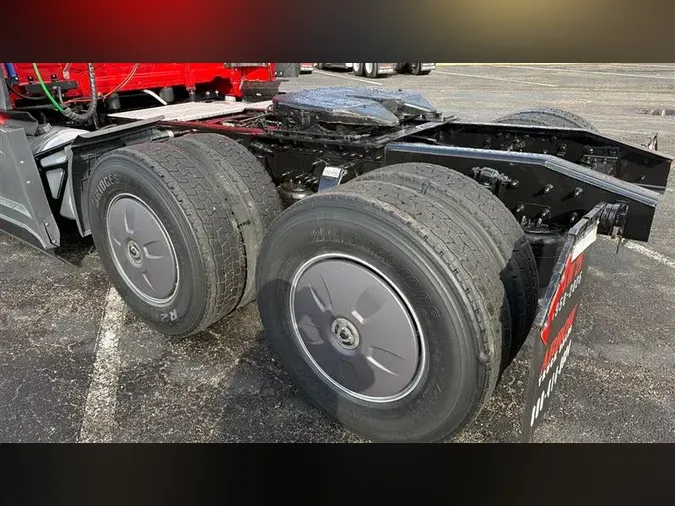 2023 FREIGHTLINER CA126