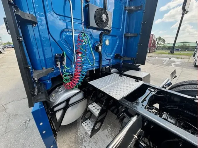 2022 Freightliner PT126SLP