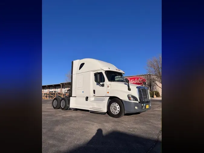 2020 Freightliner Cascadia