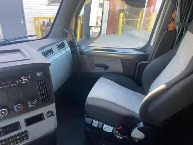 2020 Freightliner Cascadia