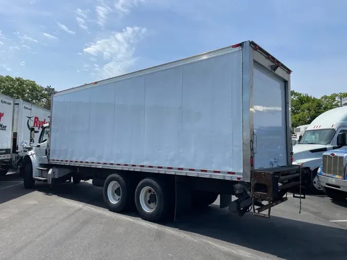 2016 FREIGHTLINER/MERCEDES M2 106