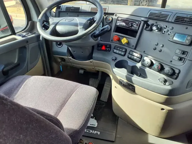 2018 FREIGHTLINER/MERCEDES CASCADIA 125