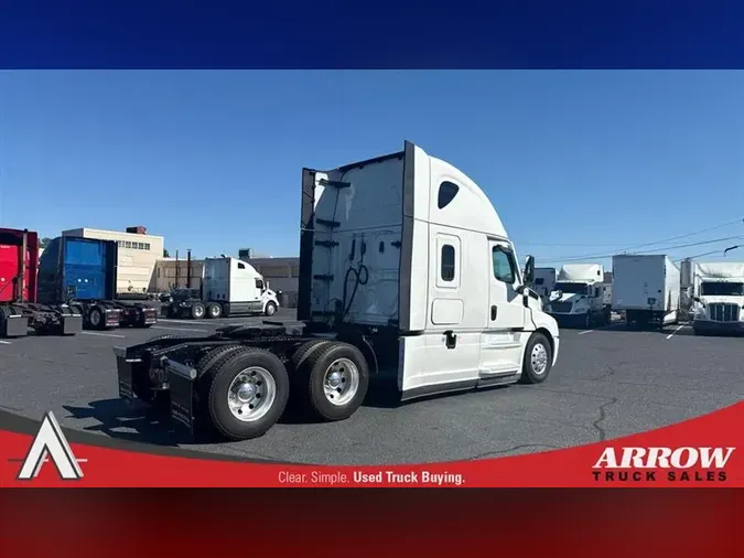 2021 FREIGHTLINER CA126