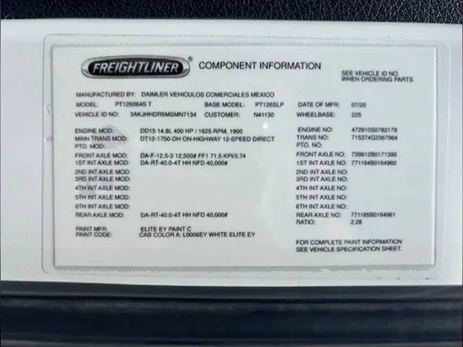 2021 Freightliner Cascadia 126