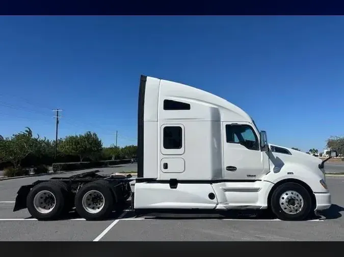 2022 Kenworth T68084f84b1c42268df333d47b5c60338ead