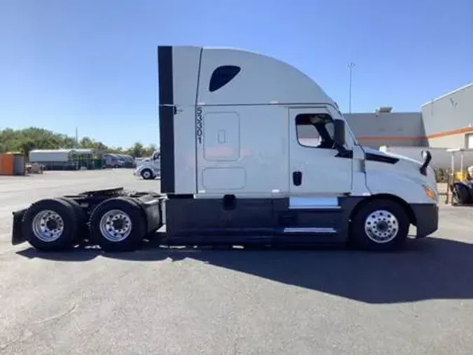 2022 Freightliner Cascadia