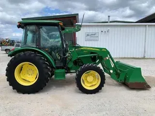 2015 John Deere 5065E