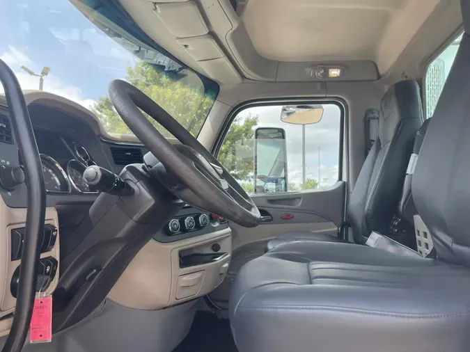 2022 Peterbilt 567