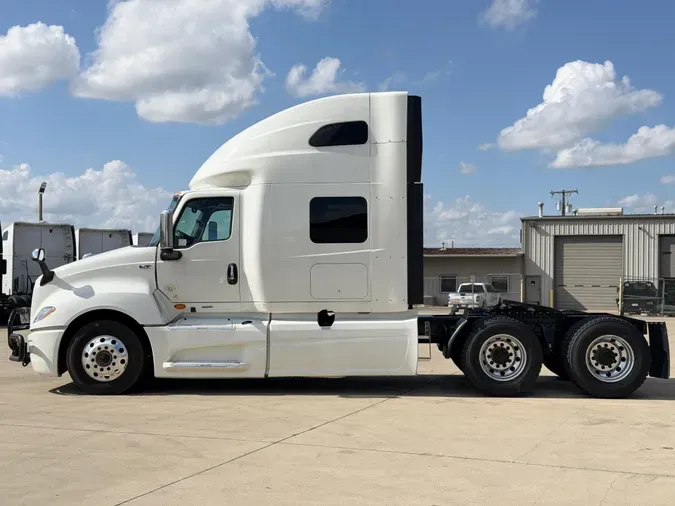 2023 International LT625