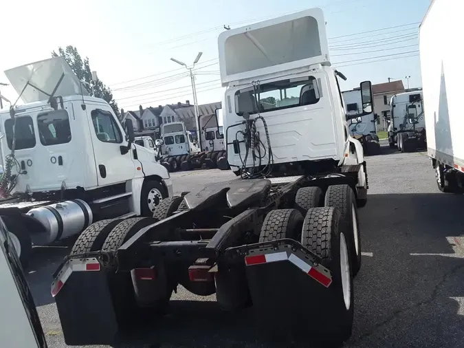 2019 NAVISTAR INTERNATIONAL LT625 DAYCAB T/A