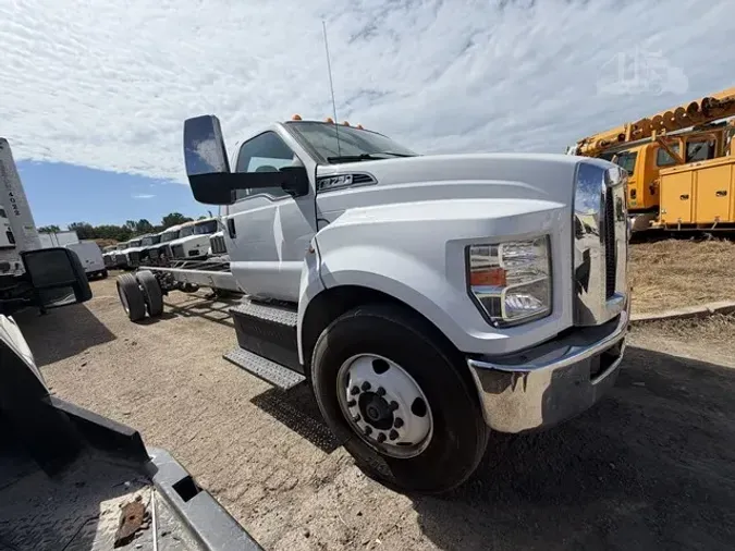 2022 FORD F750 SD