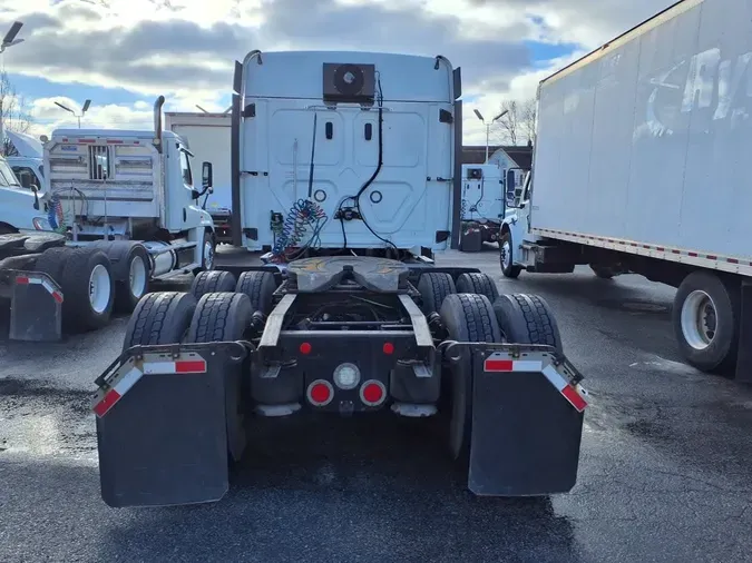 2020 FREIGHTLINER/MERCEDES CASCADIA 125