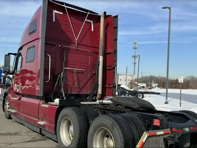 2024 VOLVO VNL64T860