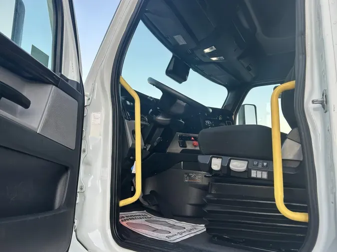 2021 Freightliner Cascadia