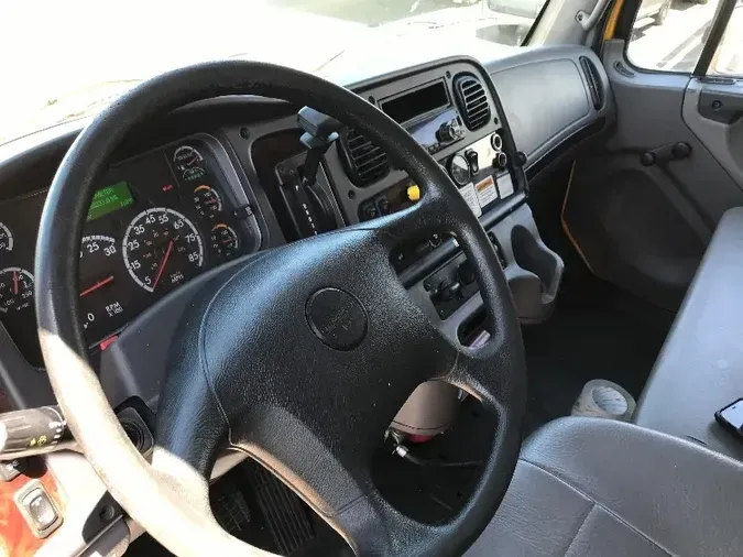 2018 Freightliner M2