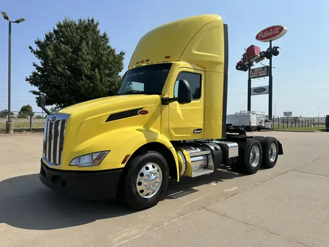 2023 Peterbilt 57985137102125c2caaf2b896de2e2b9914