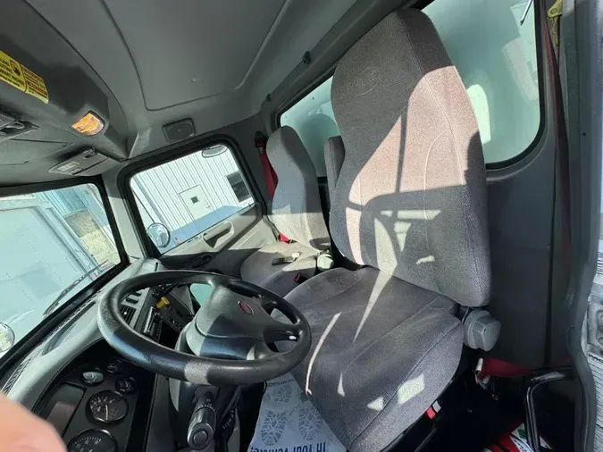 2020 Peterbilt 337