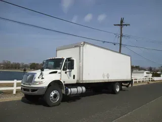 2017 INTERNATIONAL 4300