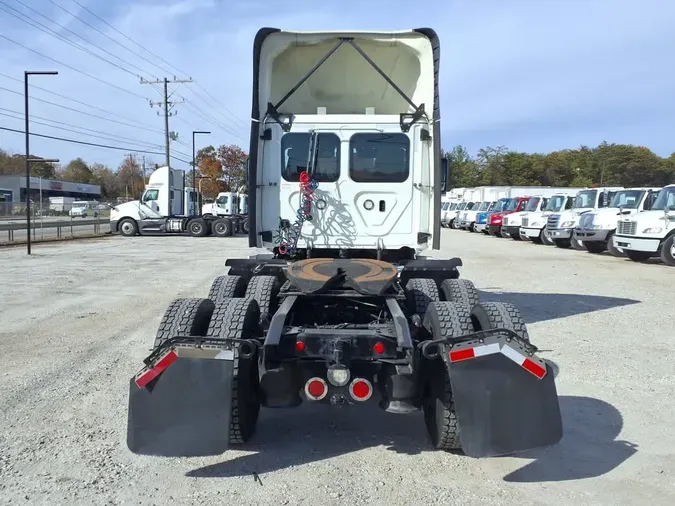 2019 FREIGHTLINER/MERCEDES CASCADIA 12585194cd5a2f17fa7bbc05a069f320d07