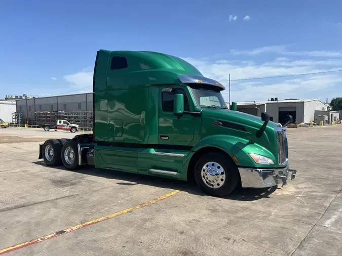 2023 Peterbilt 579