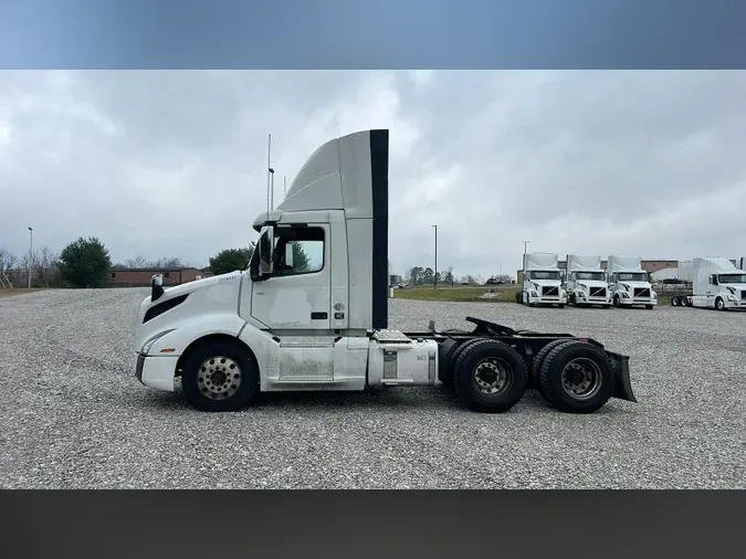 2018 Volvo VNL300