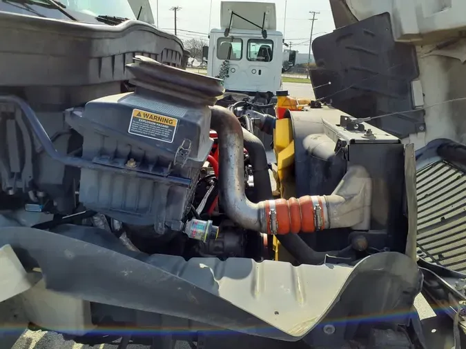 2019 NAVISTAR INTERNATIONAL 4300