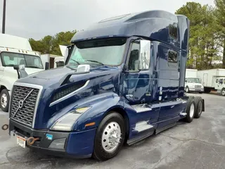 2020 VOLVO VNL64T860