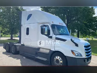 2020 FREIGHTLINER Cascadia 126