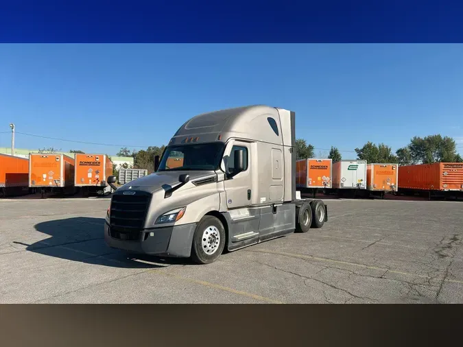 2023 Freightliner Cascadia 126